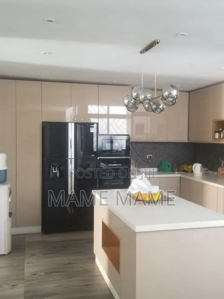 9bdrm House in Addis Abeba, Bole for sale