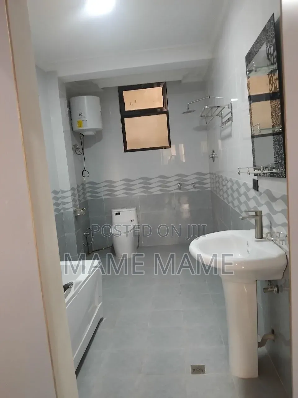 5bdrm House in Addis Abeba, Bole for sale