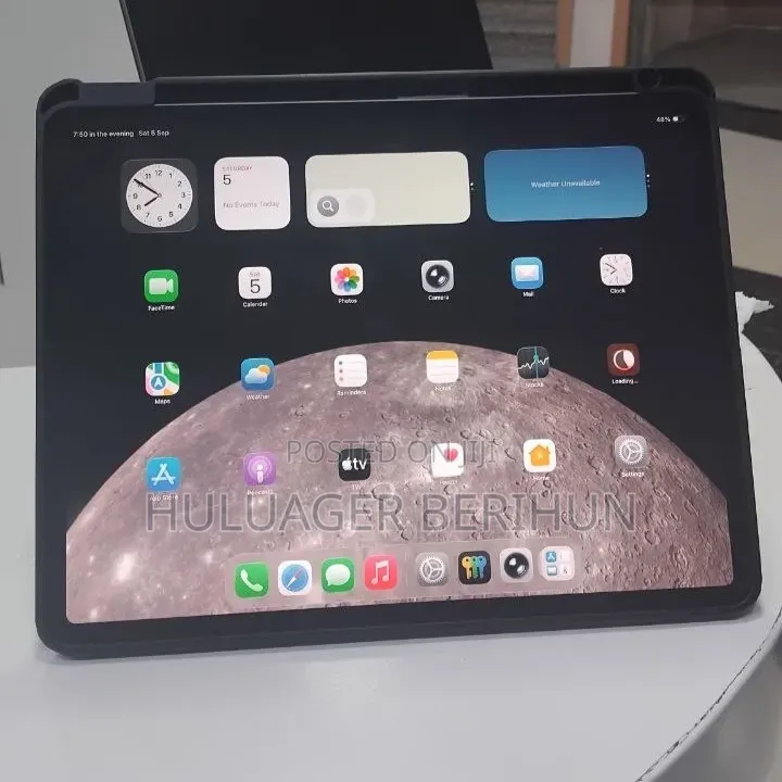 New Apple iPad Pro 1 TB Black