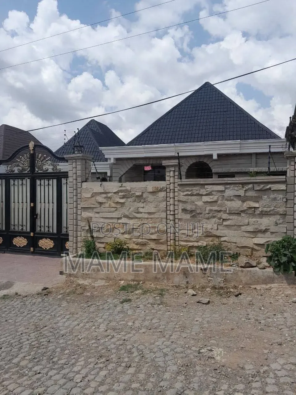5bdrm Villa in Addis Abeba, Bole for sale