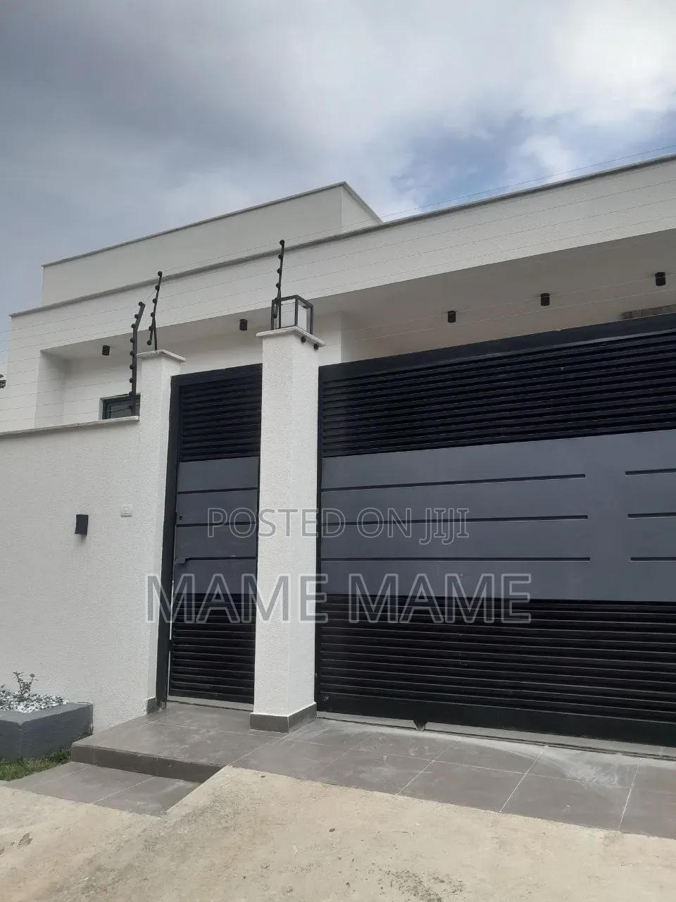 5bdrm Villa in Addis Abeba, Bole for sale