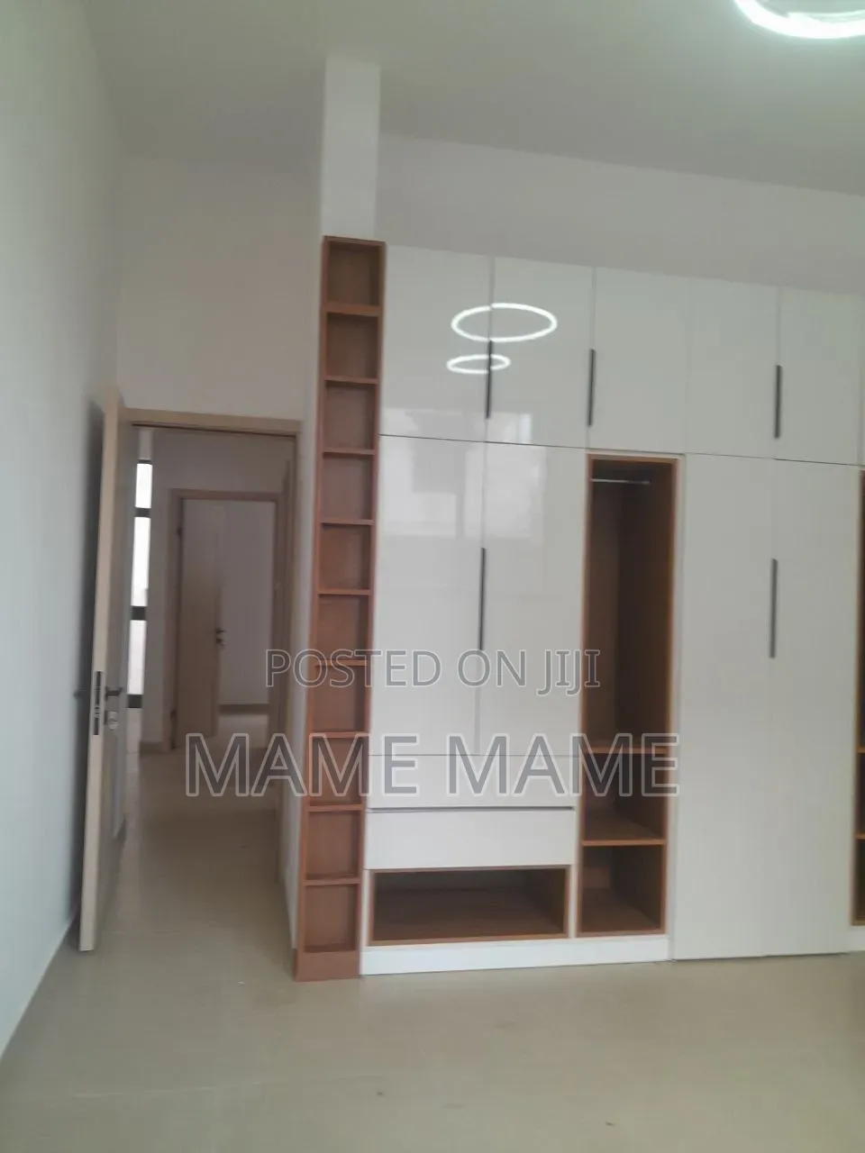 5bdrm Villa in Addis Abeba, Bole for sale