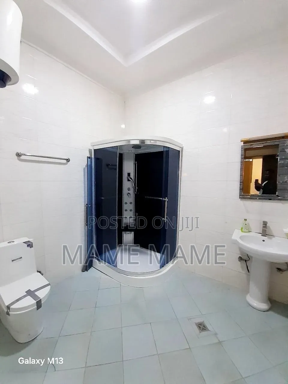 5bdrm Villa in Addis Abeba, Bole for sale