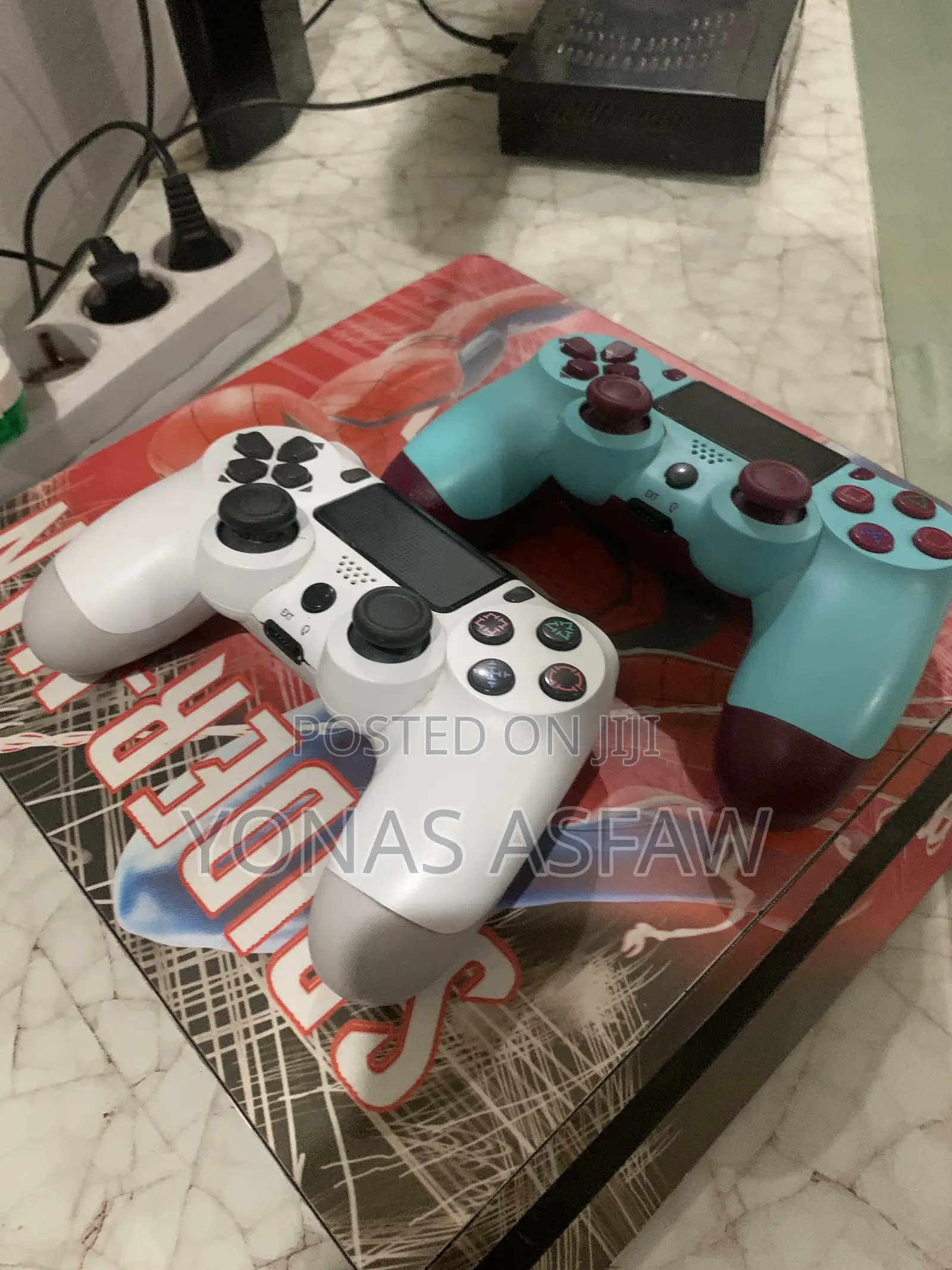 PlayStation 4 Slim