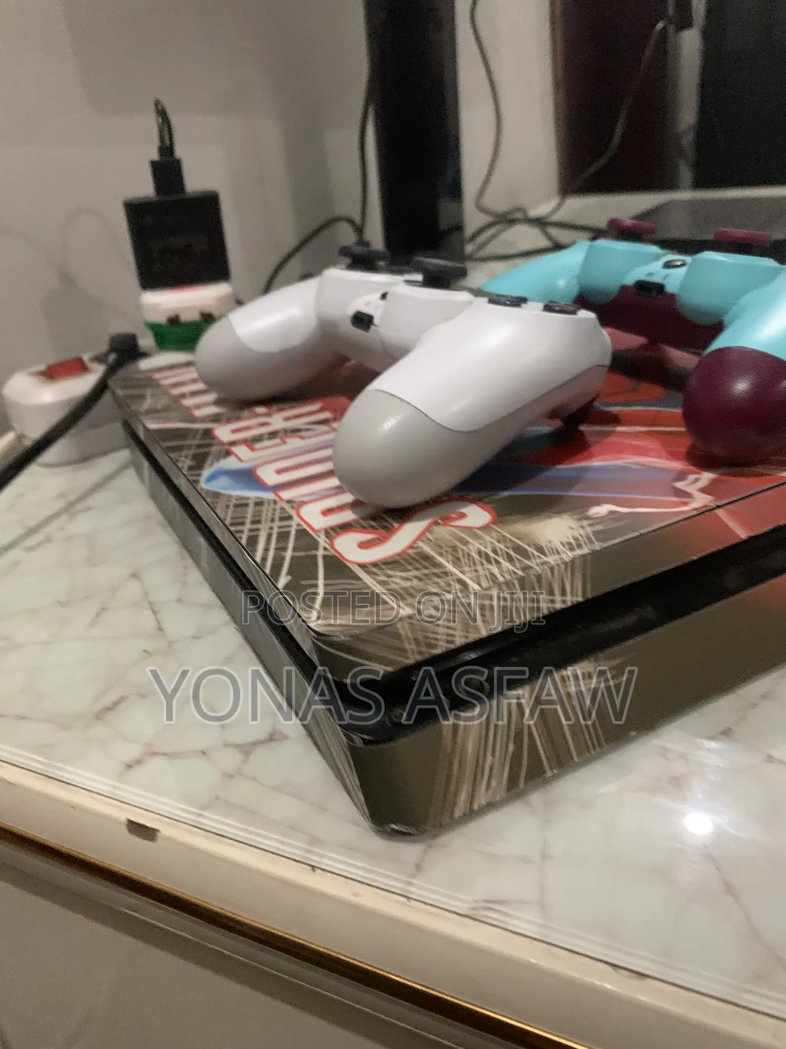 PlayStation 4 Slim