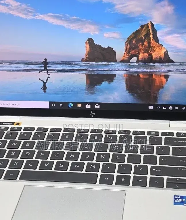 New Laptop HP EliteBook 1040 G8 16GB Intel Core i7 SSD 512GB