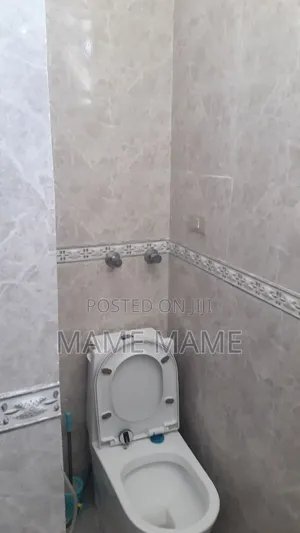 8bdrm House in Addis Abeba, Bole for sale