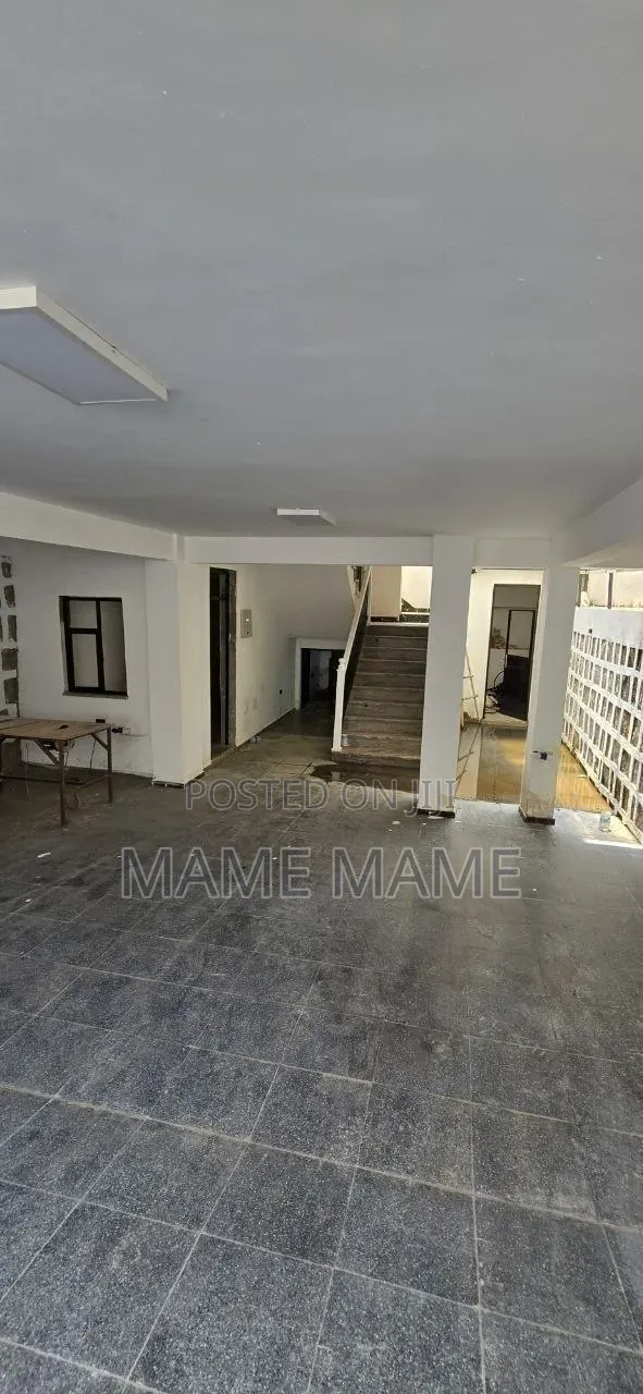 8bdrm House in Addis Abeba, Bole for sale