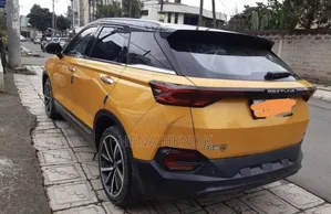 Bestune T77 1.2 FWD 2021 Yellow
