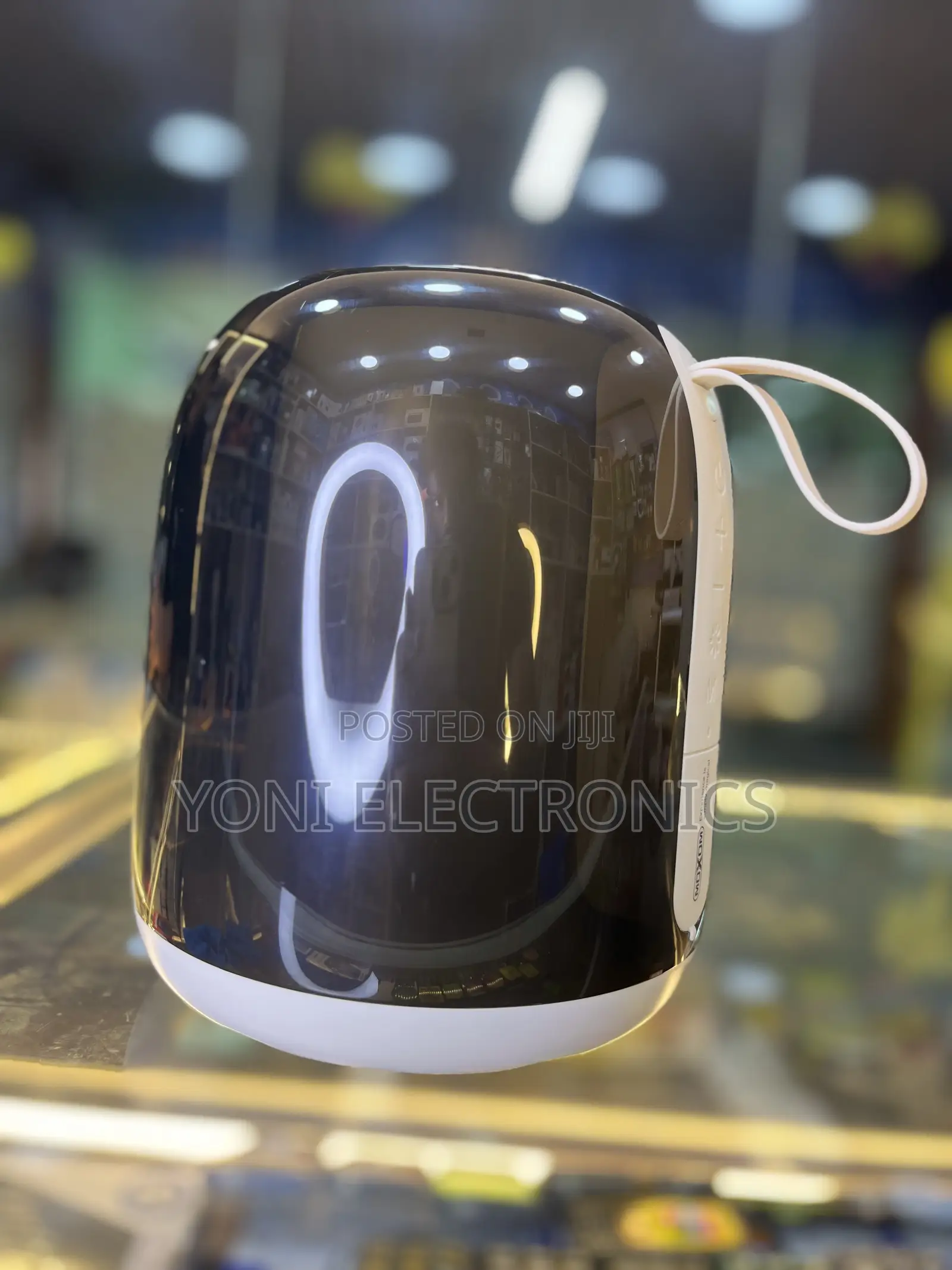 MOXOM Portable Wireless Party Speaker