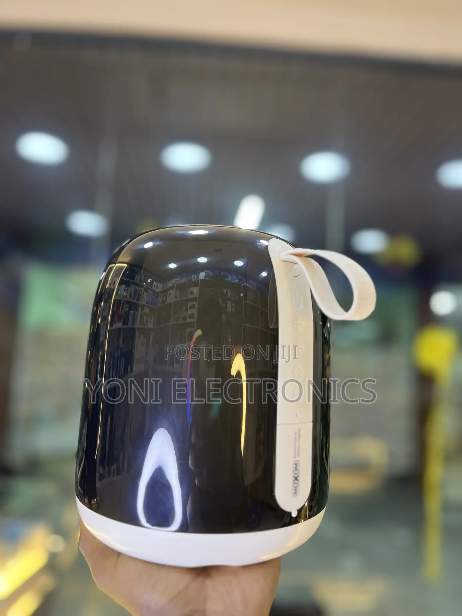 MOXOM Portable Wireless Party Speaker