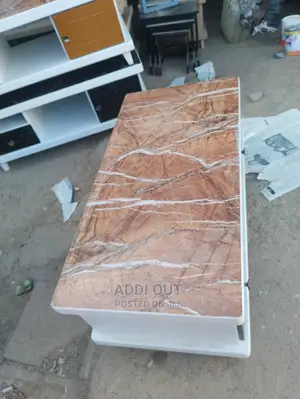 Tables/ጠረጰረዛዎች