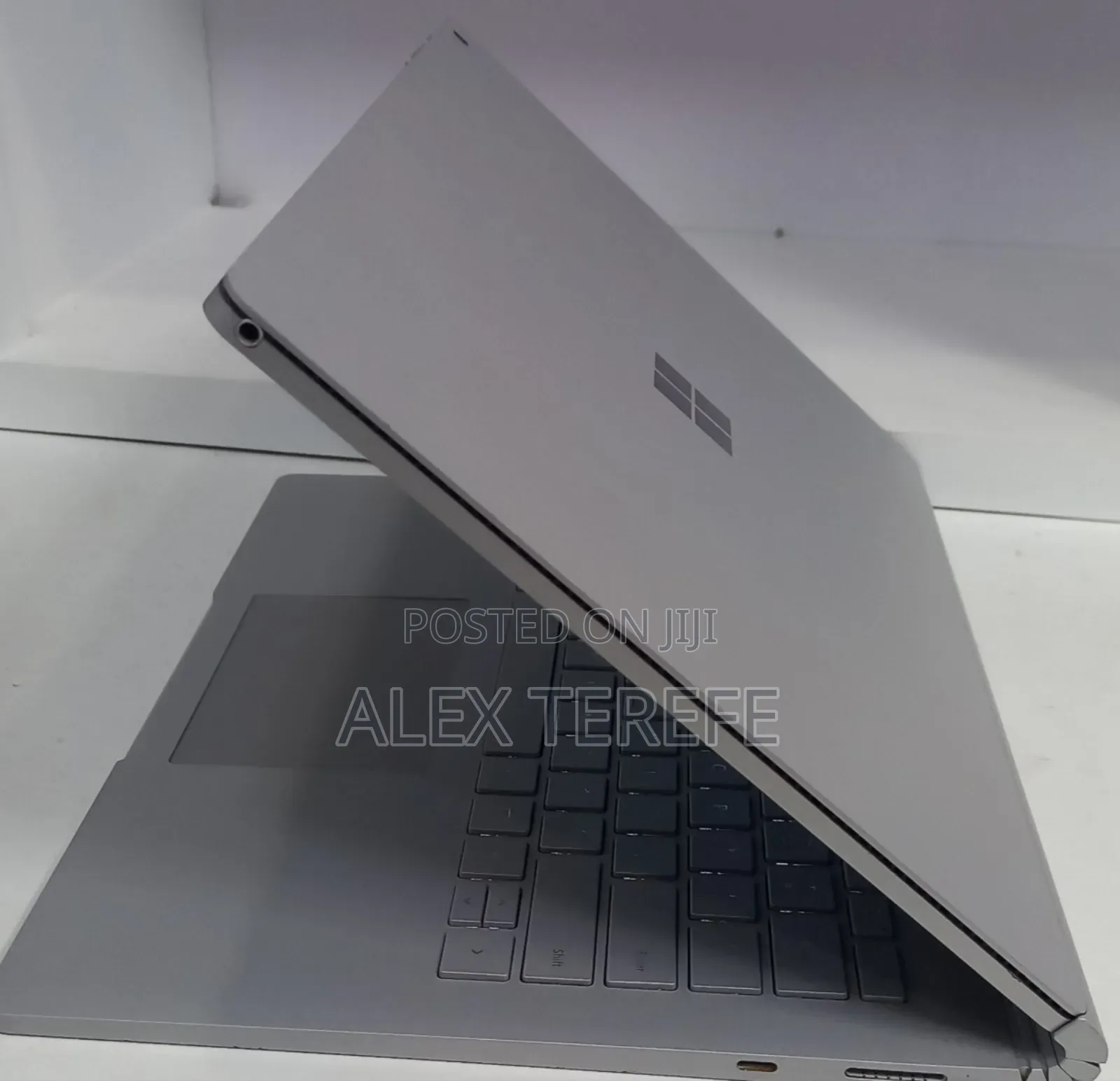 New Laptop Microsoft Surface Book 2 16GB Intel Core i7 SSD 512GB