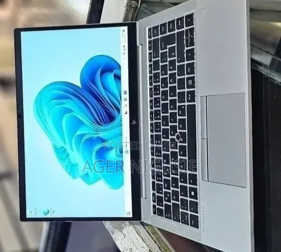 New Laptop HP EliteBook 840 G8 16GB Intel Core i5 SSD 512GB