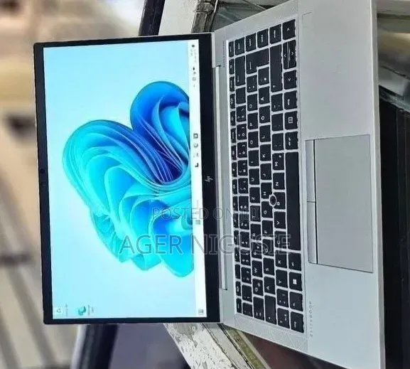 New Laptop HP EliteBook 840 G8 16GB Intel Core i5 SSD 512GB