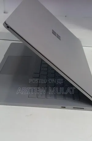 New Laptop Microsoft Surface Book 2 16GB Intel Core i7 SSD 512GB