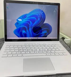 New Laptop Microsoft Surface Book 8GB Intel Core i5 SSD 128GB