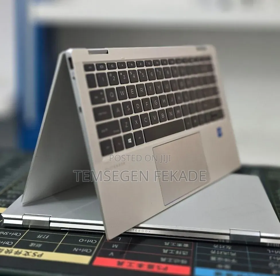 New Laptop HP EliteBook 1040 G8 16GB Intel Core i7 SSD 512GB