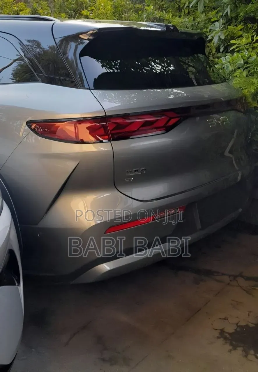 New BYD Tang EV 2025 Gold