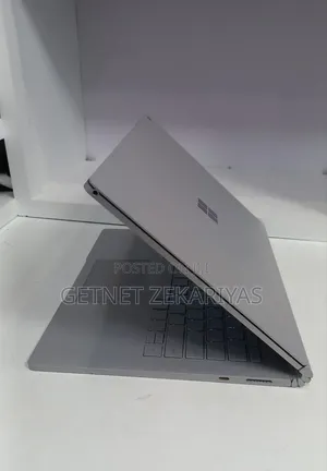 New Laptop Microsoft Surface Book 2 16GB Intel Core i7 SSD 512GB