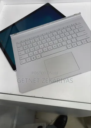 New Laptop Microsoft Surface Book 2 16GB Intel Core i7 SSD 512GB