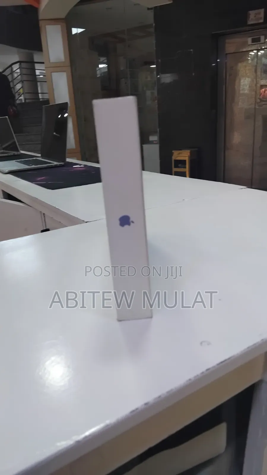 New Apple iPad (2025) 128 GB Blue