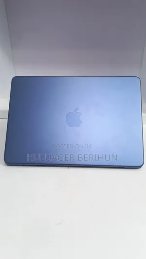 New Laptop Apple MacBook 2026 8GB Intel Core i5 SSD 256GB