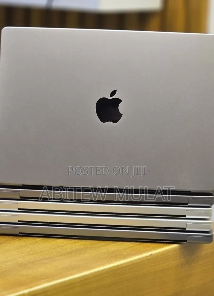 New Laptop Apple MacBook Pro 2021 M1 16GB Apple M1 Pro SSD 512GB