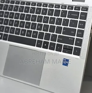 New Laptop HP EliteBook 1040 G8 16GB Intel Core i7 SSD 512GB