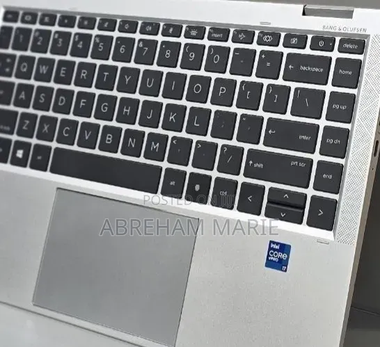 New Laptop HP EliteBook 1040 G8 16GB Intel Core i7 SSD 512GB