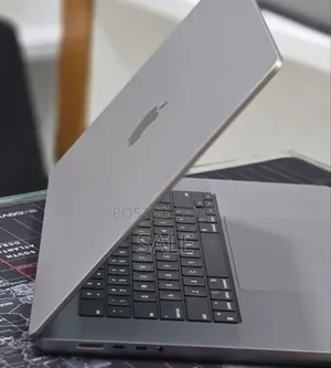 New Laptop Apple MacBook Pro 2023 M2 16GB Apple M2 SSD 512GB