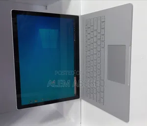 New Laptop Microsoft Surface Book 2 16GB Intel Core i7 SSD 512GB