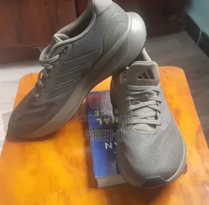Adidas Cloudfoam Running/Lifestyle Shoes With OrthoLite Insole.