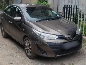 Toyota Yaris 2020 Brown