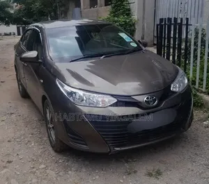 Toyota Yaris 2020 Brown