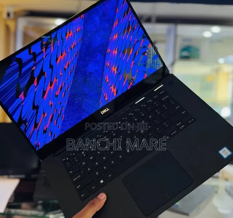 New Laptop Dell XPS 15 16GB Intel Core i7 SSD 512GB