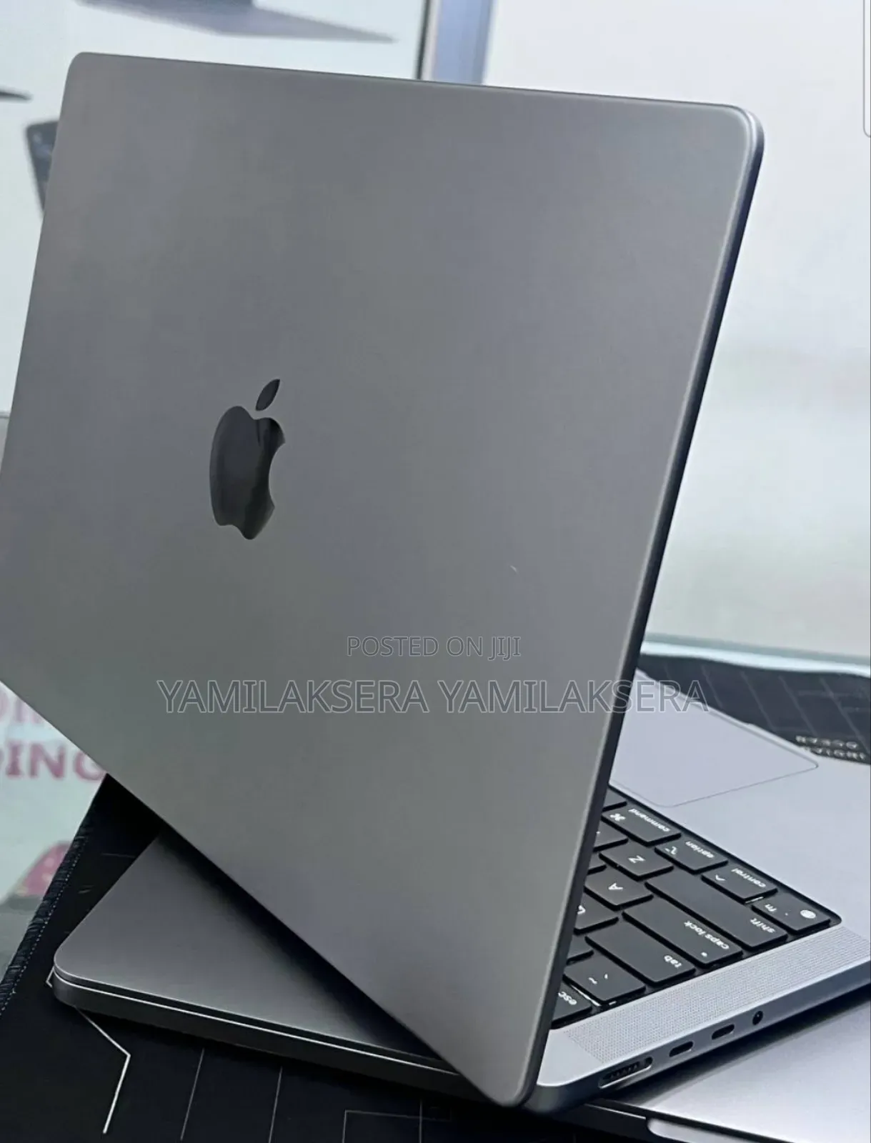 New Laptop Apple MacBook Pro 2021 M1 16GB Apple M1 Pro SSD 512GB