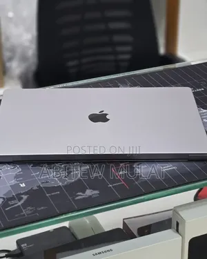 New Laptop Apple MacBook Pro 2023 M2 16GB Apple M2 SSD 512GB