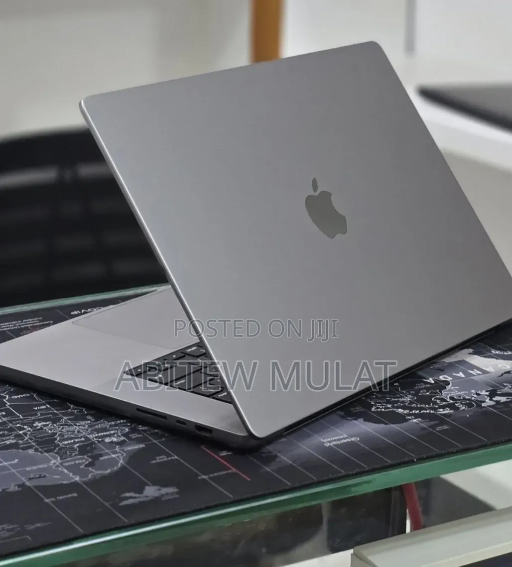 New Laptop Apple MacBook Pro 2023 M2 16GB Apple M2 SSD 512GB