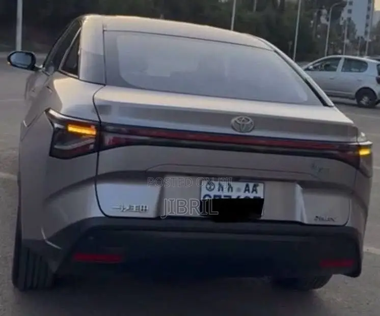 Toyota bZ3 63 kWh FWD 2023 Gray
