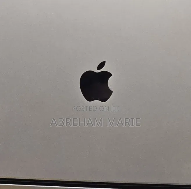 New Laptop Apple MacBook Pro 2020 M1 16GB Apple M1 Pro SSD 512GB