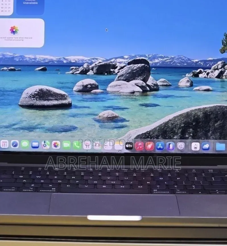 New Laptop Apple MacBook Pro 2020 M1 16GB Apple M1 Pro SSD 512GB