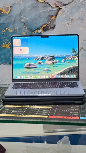 New Laptop Apple MacBook Air 2025 M4 16GB Apple M4 SSD 256GB