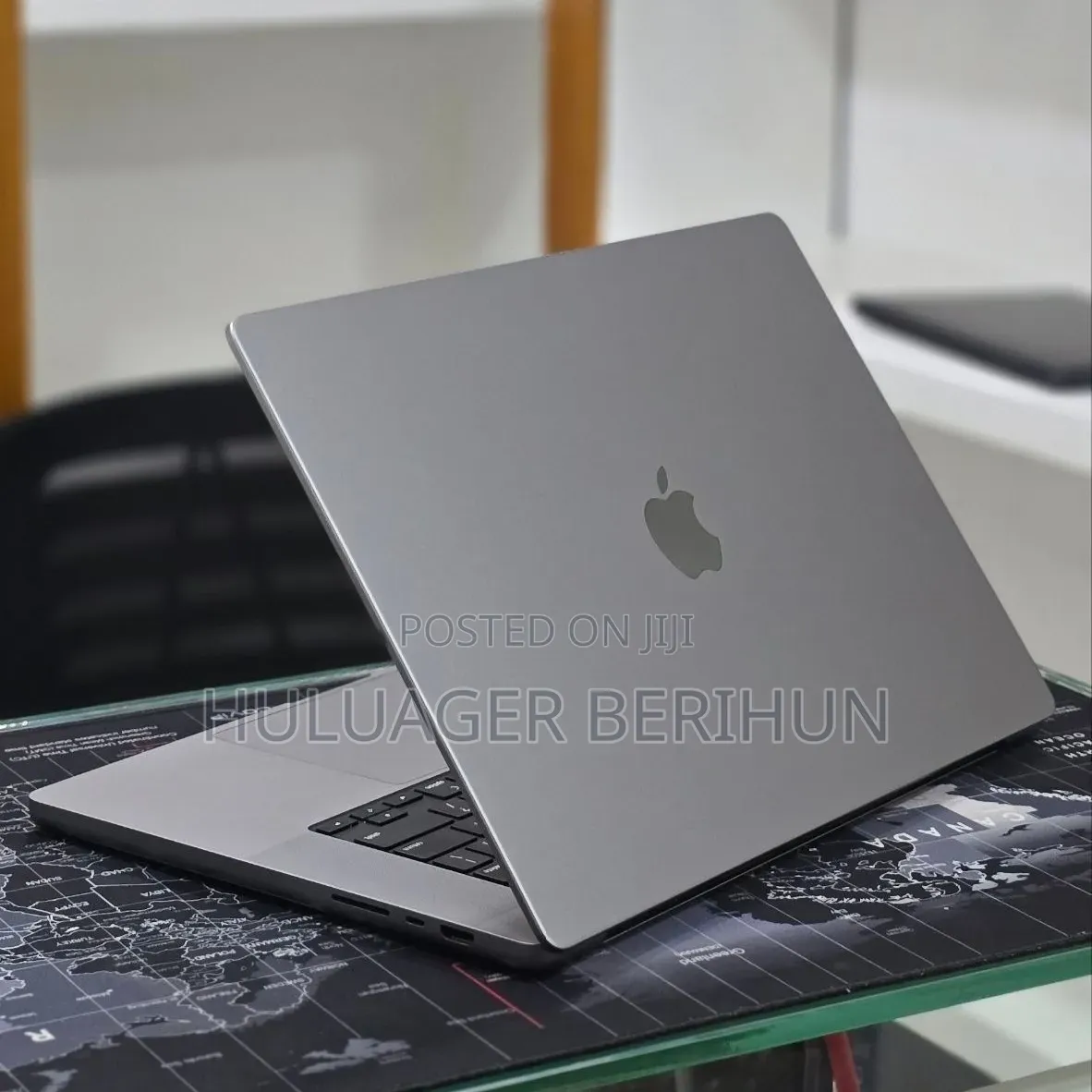 New Laptop Apple MacBook Pro 2022 M2 16GB Apple M2 SSD 512GB