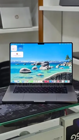 New Laptop Apple MacBook Pro 2022 M2 16GB Apple M2 SSD 512GB