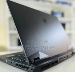 New Laptop MSI GP75 Leopard 16GB Intel Core i7 SSD 512GB