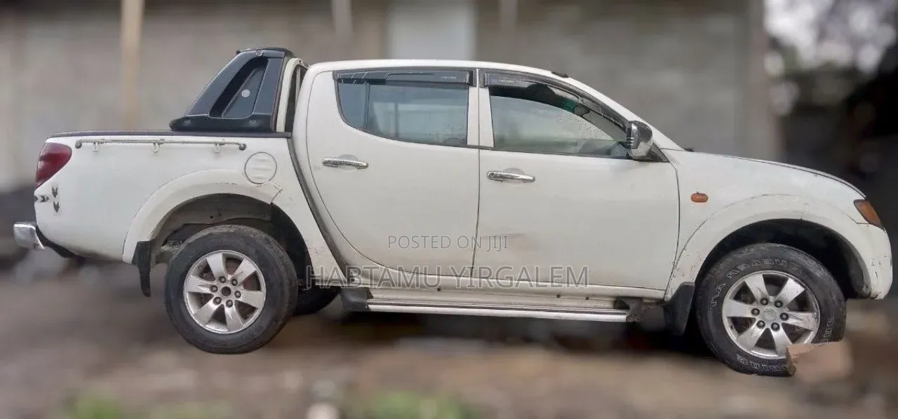Mitsubishi L200 2008 White
