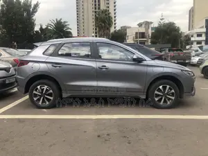 BYD E2 43 kWh 94 hp FWD 2025 Gray