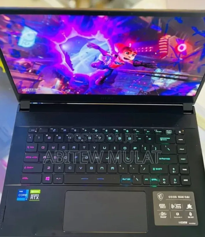 New Laptop MSI Stealth 16 AI Studio 16GB Intel Core i7 SSD 512GB