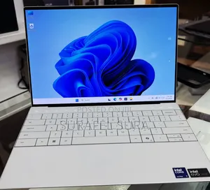 New Laptop Dell XPS 13 16GB Intel Core Ultra 7 SSD 512GB